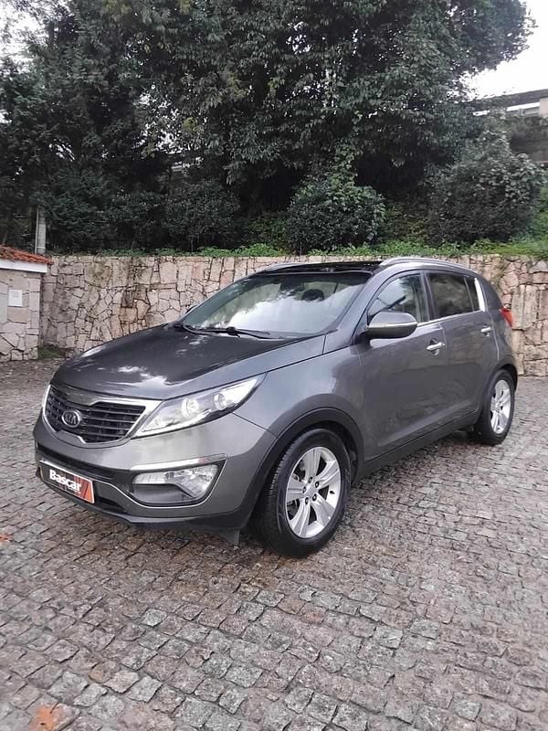 Usado Kia Sportage 115 HP (84 kW) 2011 Cinzento SUV