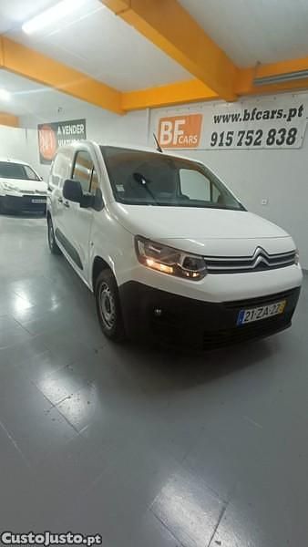 Branco Usado 2019 Citroën Berlingo Comfort Monovolume | € 10.985 (Bom preço) - Imagem 1/1