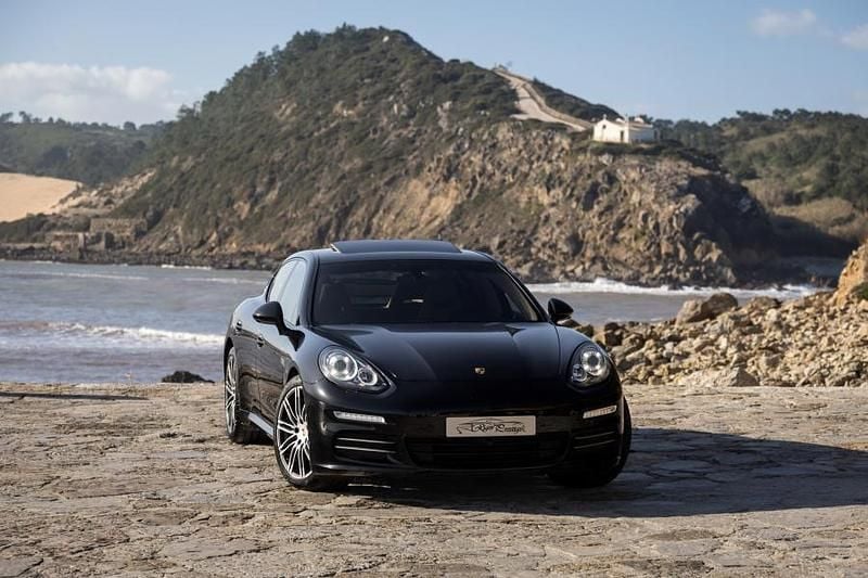 Usado Porsche Panamera 310 HP (228 kW) 2017 Preto