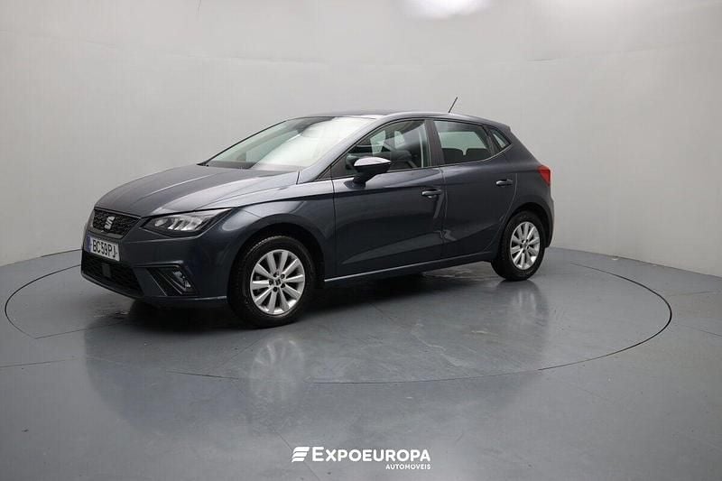 Usado Seat Ibiza Reference 95 HP (69 kW) 2023 Cinzento Citadino