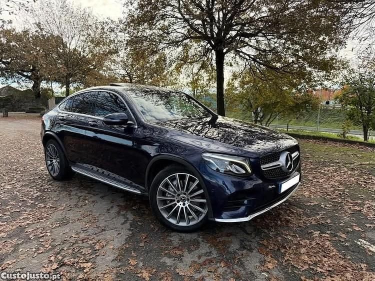 Azul Usado 2017 Mercedes GLC220 AMG Coupé | € 34.990 - Imagem 1/1