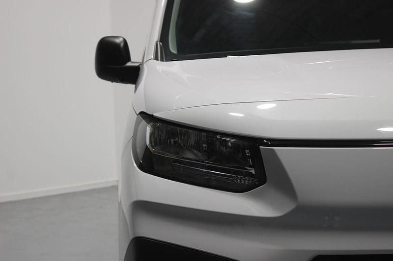 Usado Fiat Doblò 100 HP (73 kW) 2024 Branco Monovolume