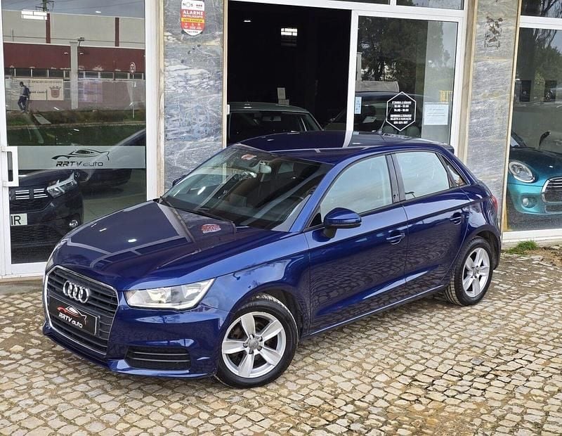 Azul Usado 2016 Audi A1 Citadino | € 12.450 (Bom preço) - Imagem 1/4