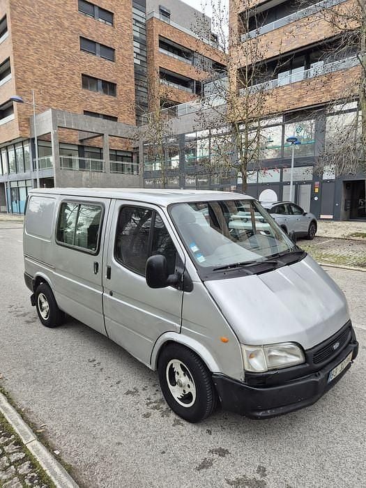 Usado Ford Transit 150 HP (110 kW) 1998 Sedan
