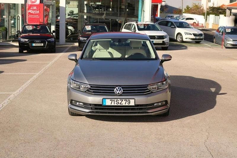 Usado VW Passat 150 HP (110 kW) 2017 Cinzento