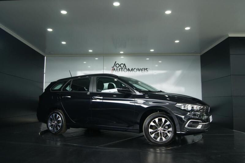 Preto (metalizado) Usado 2022 Fiat Tipo City Life Carrinha | € 19.950 (Caro) - Imagem 1/4