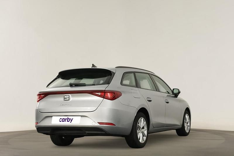 Usado Seat Leon ST Style 110 HP (80 kW) 2023 Cinzento Carrinha