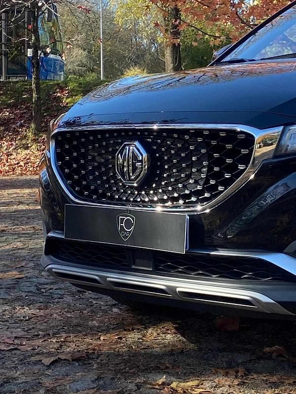 Usado MG ZS 105 kW (143 HP) 2020 Preto SUV