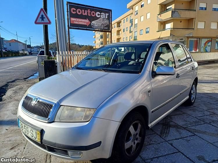 Cinza Usado 2001 Skoda Fabia | € 2.699 (Preço justo) - Imagem 1/1