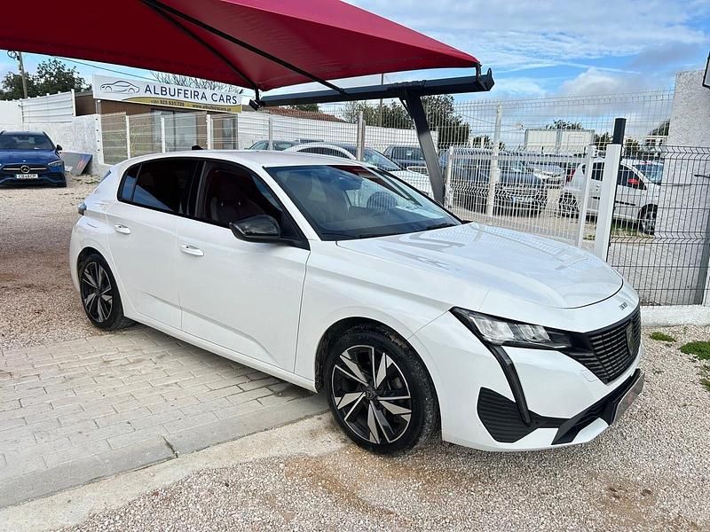 Usado Peugeot 308 Allure 130 HP (95 kW) 2023 Branco