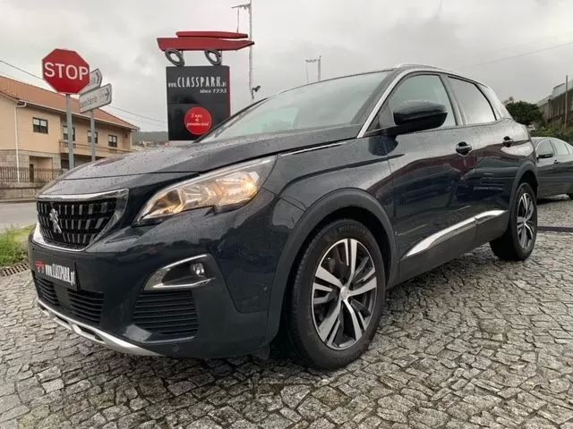 Cinzento Usado 2020 Peugeot 3008 Allure SUV | € 21.000 (Preço elevado) - Imagem 1/4