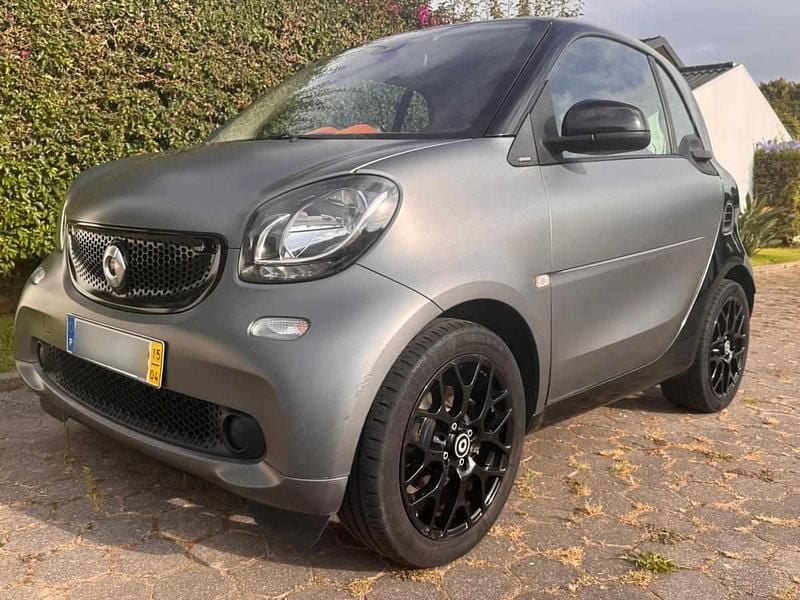Cinzento Usado 2015 Smart ForTwo Coupé Coupé | € 11.490 (Preço justo) - Imagem 1/4