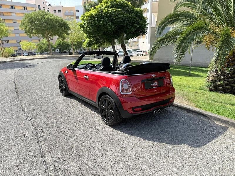 Usado Mini Cooper S Cabriolet 175 HP (128 kW) 2010 Vermelho Cabrios