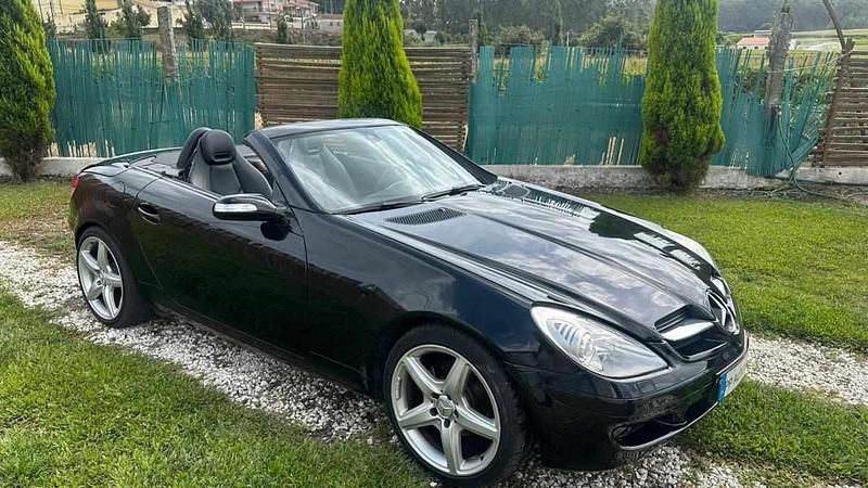 Usado Mercedes SLK200 163 HP (119 kW) 2005 Preto Cabrios