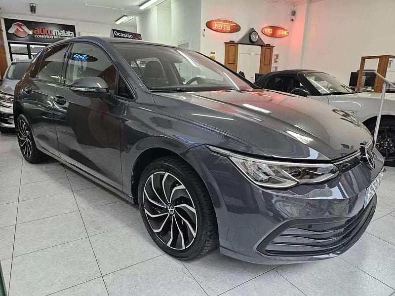 Usado VW Golf VIII Sportline 110 HP (80 kW) 2023 Cinzento Citadino