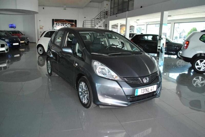 Cinzento Usado 2012 Honda Jazz Citadino | € 10.900 (Preço justo) - Imagem 1/4