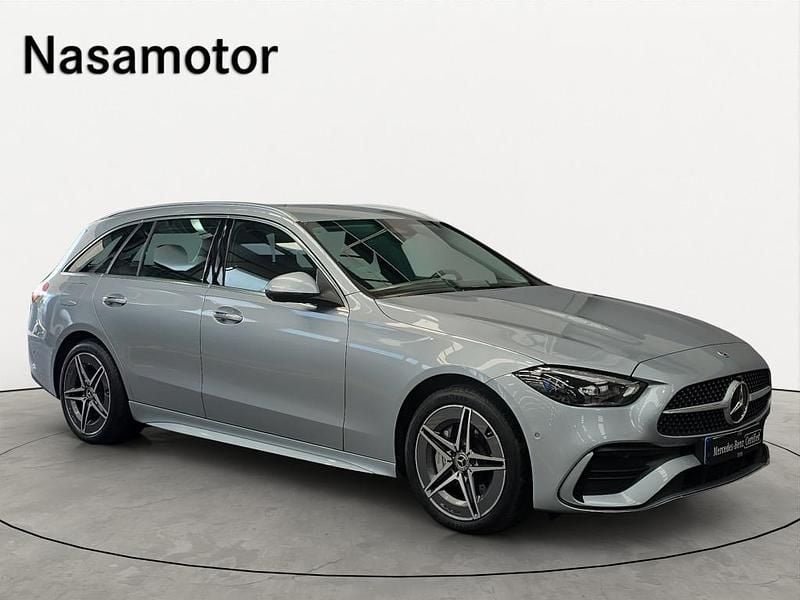 Usado Mercedes C300 313 HP (230 kW) 2024 Cinzento claro metalizado Carrinha