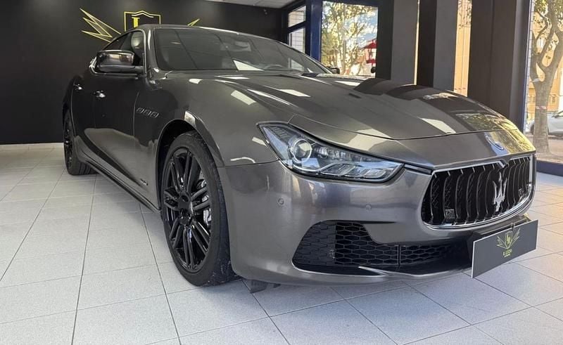 Usado Maserati Ghibli 275 HP (202 kW) 2014 Cinza Citadino