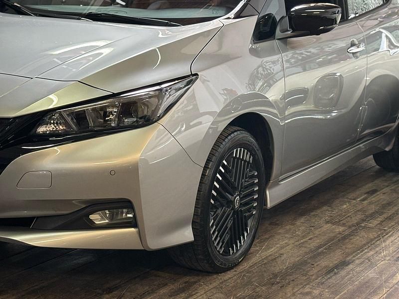 Usado Nissan Leaf N-Connecta 160 kW (218 HP) 2023 Cinza Citadino