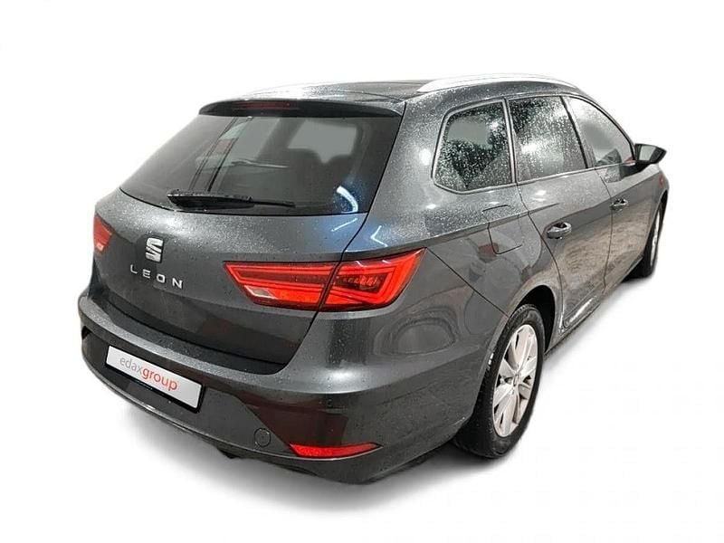 Usado Seat Leon Style 115 HP (84 kW) 2019 Cinza Carrinha