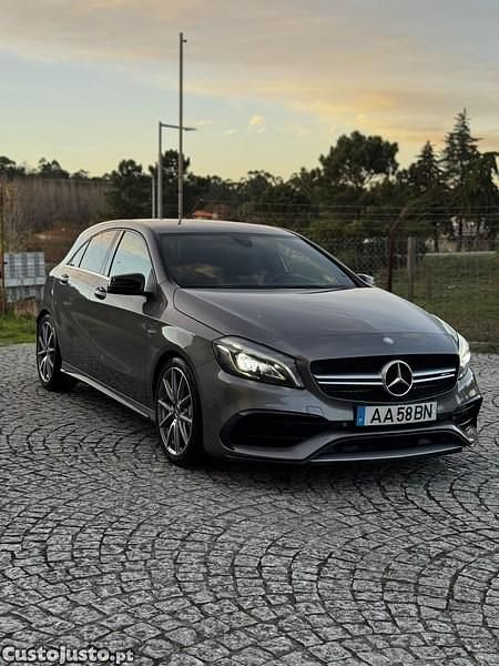 Cinza Usado 2017 Mercedes A45 AMG AMG Citadino | € 34.990 (Caro) - Imagem 1/1
