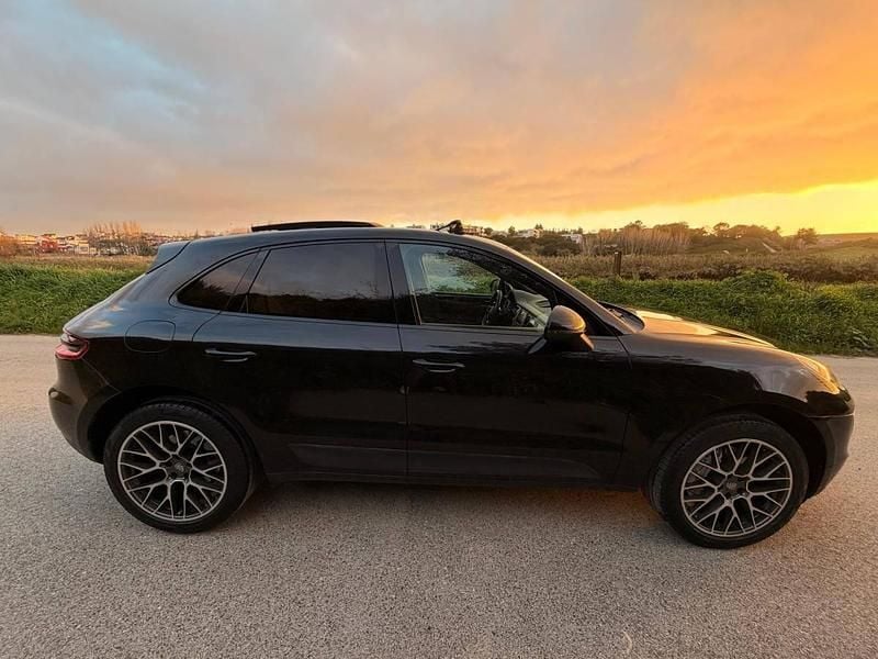 Usado Porsche Macan 258 HP (189 kW) 2015 Preto SUV