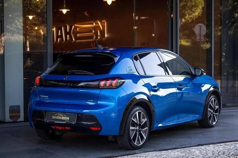 Usado Peugeot e-208 GT-line 100 kW (136 HP) 2021 Azul escuro Citadino