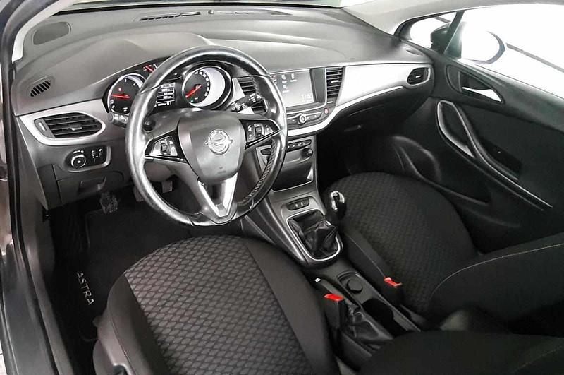 Usado Opel Astra 110 HP (80 kW) 2016 Cinzento Carrinha