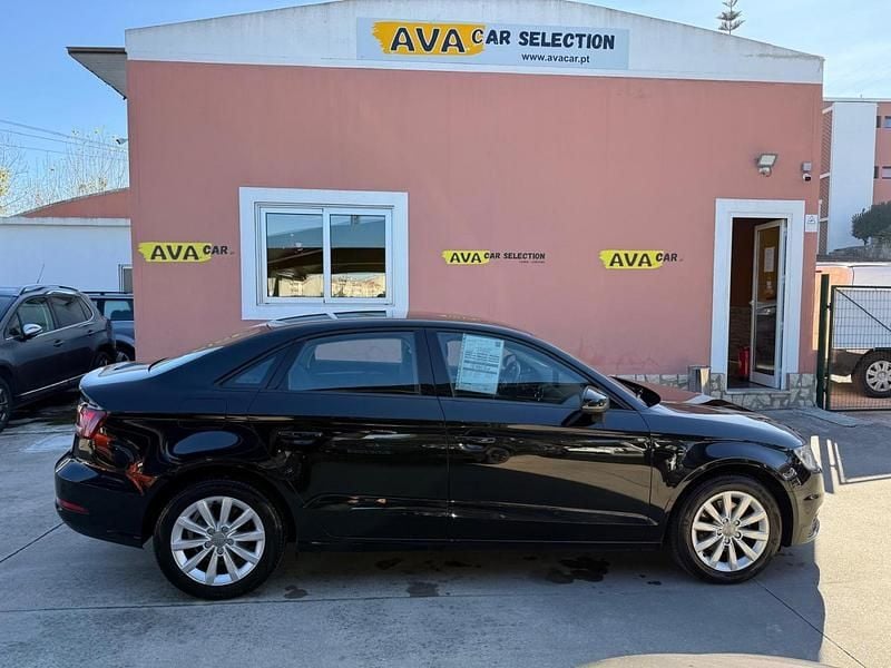 Preto Usado 2014 Audi A3 Attraction Sedan | € 11.990 (Preço justo) - Imagem 1/4