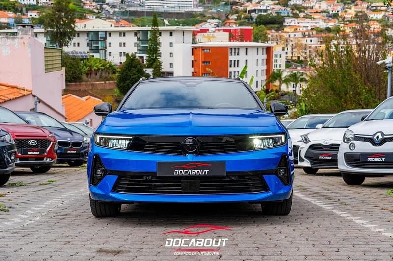 Azul Usado 2023 Opel Astra GS Line Carrinha | € 35.950 - Imagem 1/4
