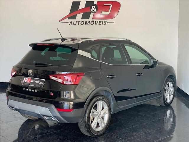 Usado Seat Arona 110 HP (80 kW) 2021 Preto SUV