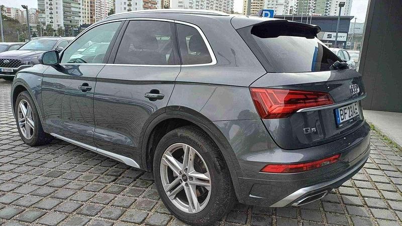 Usado Audi Q5 S-Line 163 HP (119 kW) 2023 Cinzento SUV