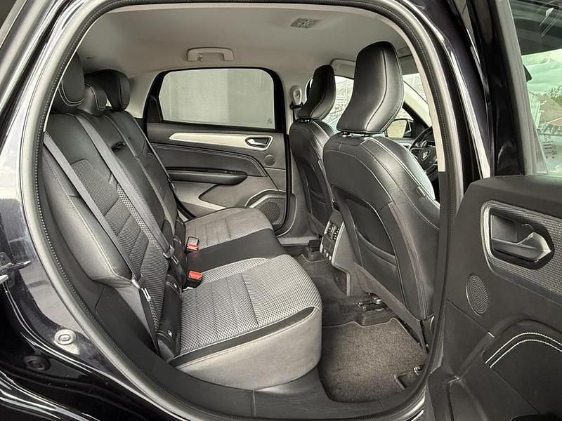 Usado Renault Arkana Techno 140 HP (102 kW) 2023 Preto SUV