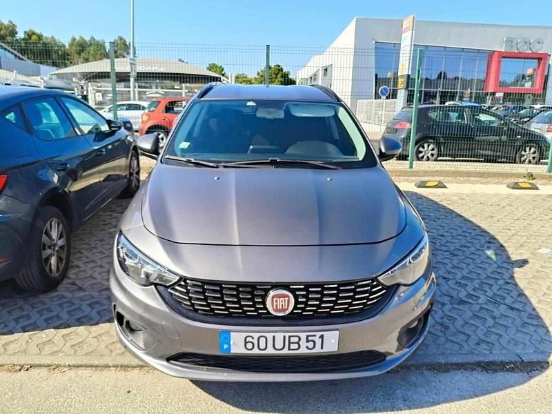 Cinzento Usado 2017 Fiat Tipo Carrinha | € 7.500 (Bom preço) - Imagem 1/4