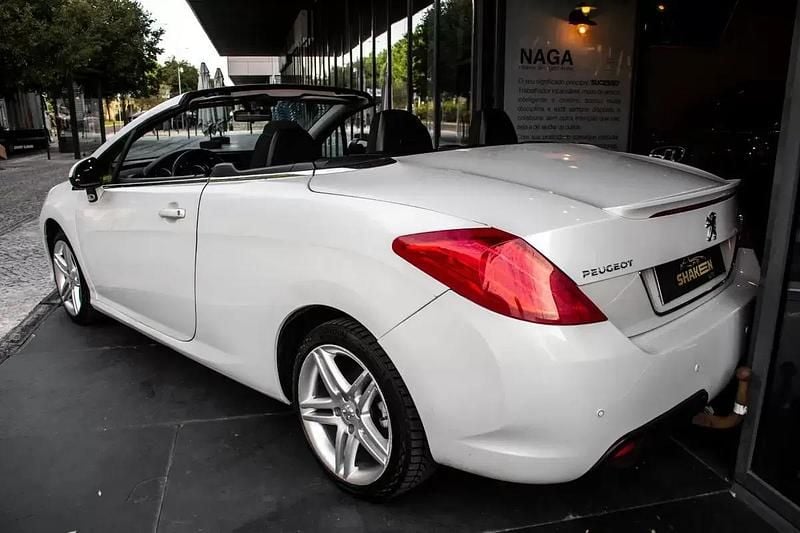Usado Peugeot 308 CC Sport 112 HP (82 kW) 2010 Branco Cabrios