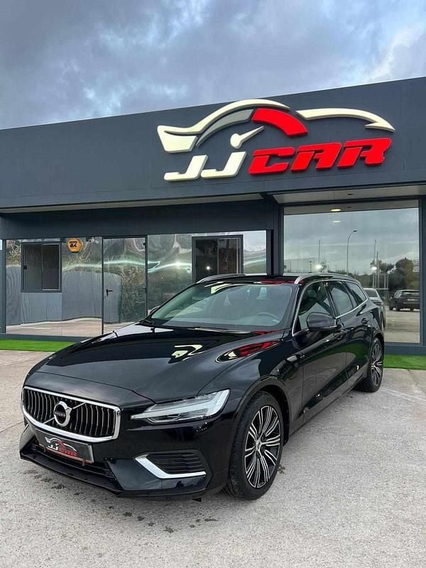 Preto Usado 2021 Volvo V60 Carrinha | € 23.750 (Bom preço) - Imagem 1/4