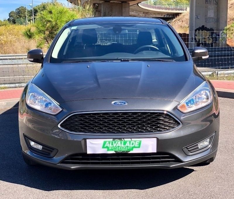 Vendido Ford Focus St.1.0 SCTi Titani. Carros usados para venda