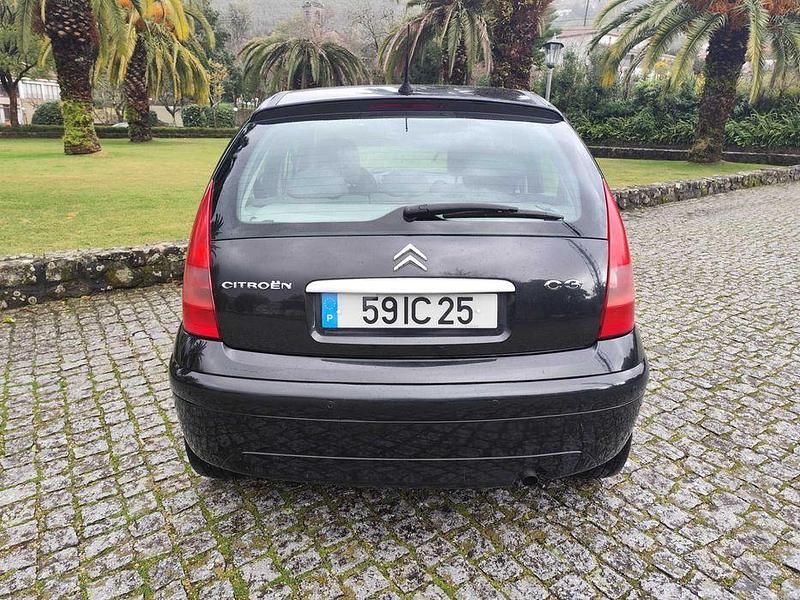 Usado Citroën C3 Exclusive 70 HP (51 kW) 2010 Sedan