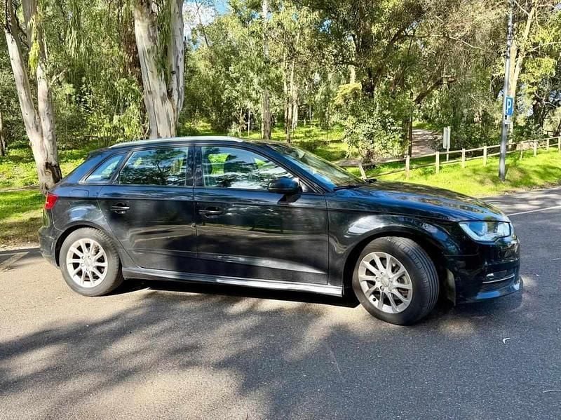 Preto Usado 2014 Audi A3 Citadino | € 9.900 (Bom preço) - Imagem 1/4