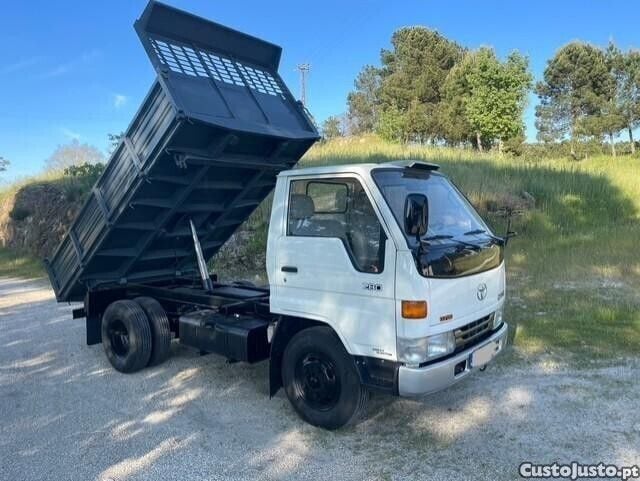 Branco Usado 1999 Toyota Dyna Pickup | € 22.900 - Imagem 1/1