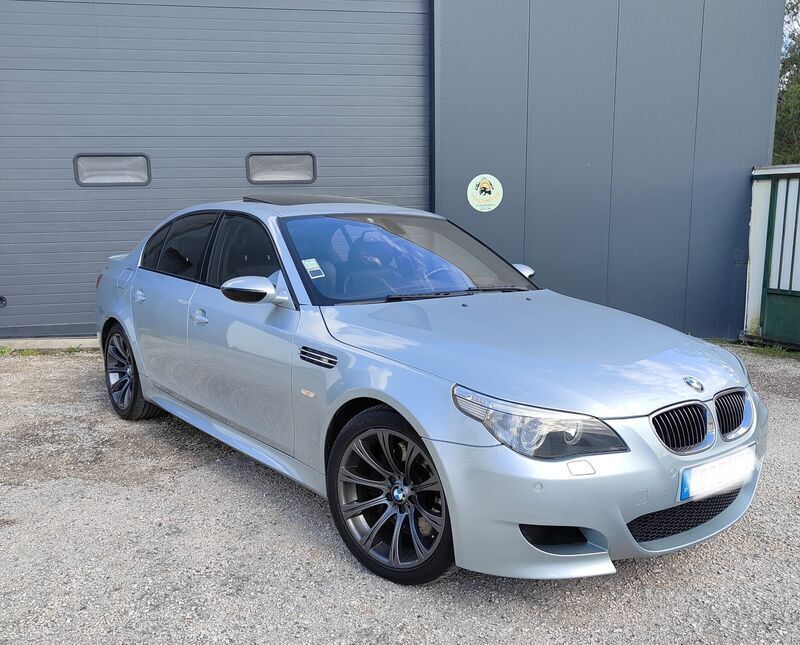 Cinzento Usado 2006 BMW M5 Sedan | € 38.900 - Imagem 1/4