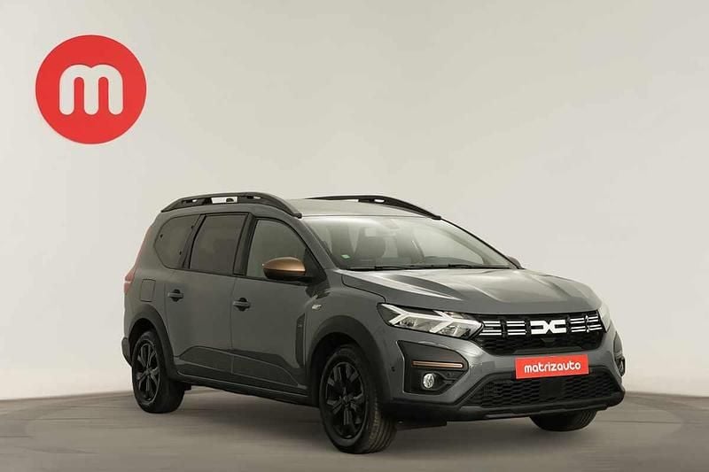 Cinzento Usado 2024 Dacia Jogger Monovolume | € 20.499 (Preço justo) - Imagem 1/4