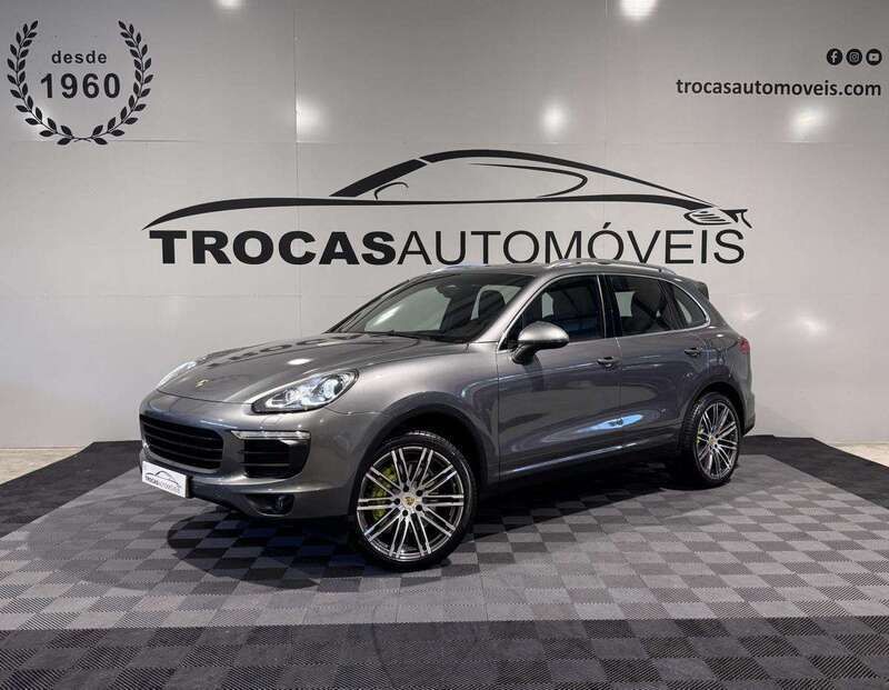Cinzento Usado 2015 Porsche Cayenne SUV | € 39.500 (Preço justo) - Imagem 1/4