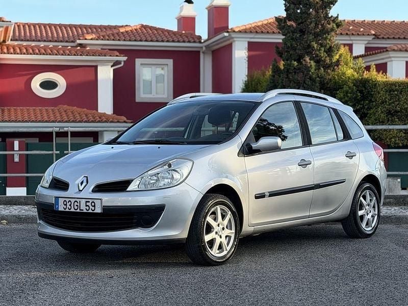 Usado 2008 Renault Clio II Sedan | € 3.990 (Preço justo) - Imagem 1/4