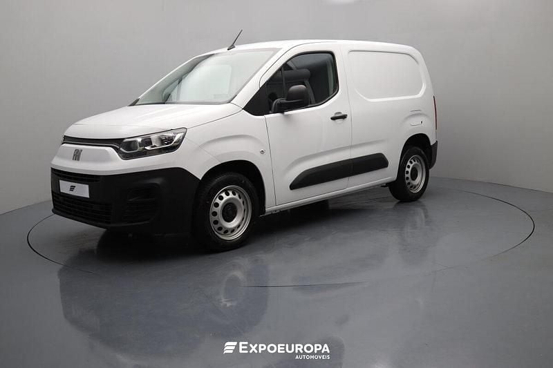 Usado Fiat Doblò 102 HP (75 kW) 2023 Branco Monovolume
