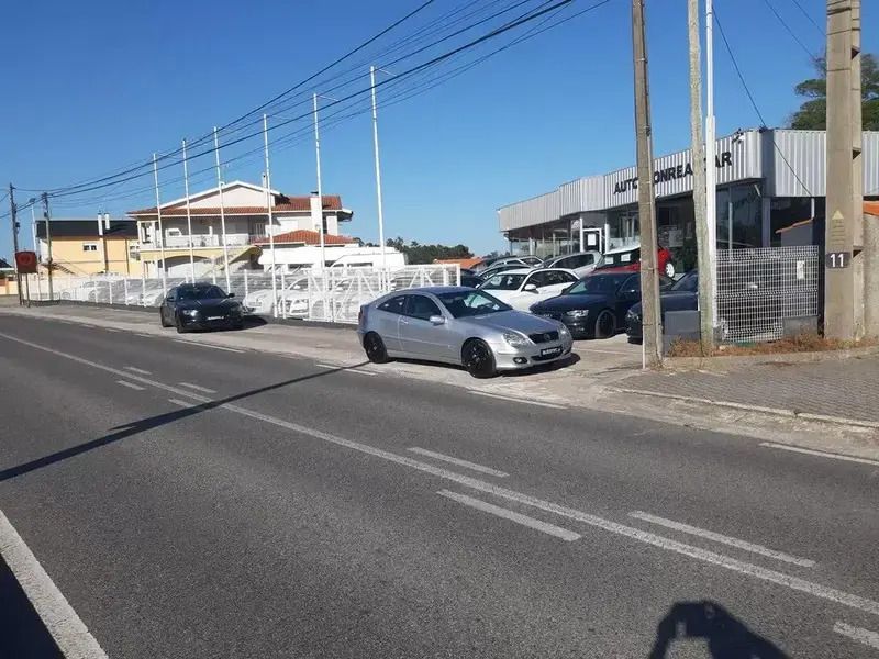 Usado Mercedes C180 143 HP (105 kW) 2003 Cinza prata Coupé