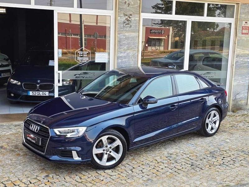 Azul Usado 2016 Audi A3 Sport Sedan | € 16.950 (Preço justo) - Imagem 1/4
