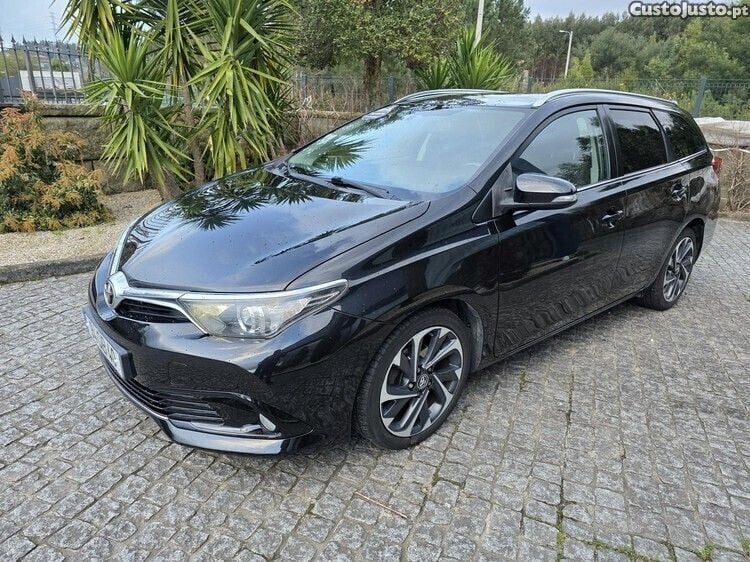 Preto Usado 2015 Toyota Auris Sport Carrinha | € 10.780 (Preço justo) - Imagem 1/1