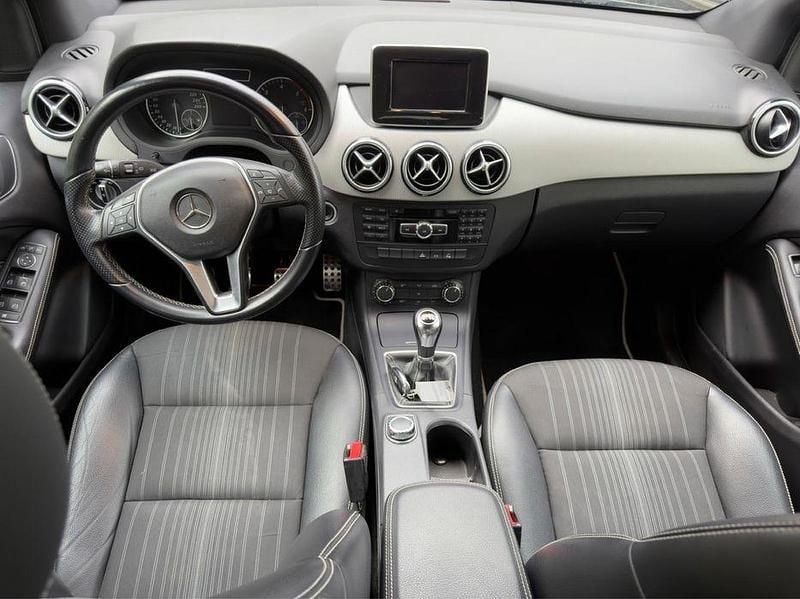 Usado Mercedes B180 109 HP (80 kW) 2012 Monovolume