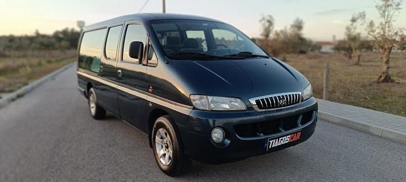 Usado Hyundai H-1 100 HP (73 kW) 1998 Azul Monovolume